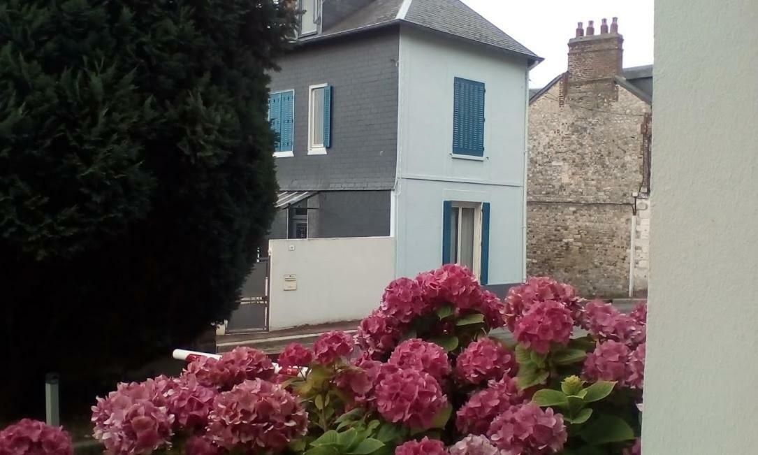 דירות La Fleur D Honfleur Avec Son Parking מראה חיצוני תמונה